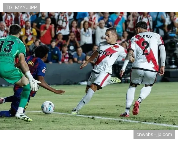 巴列卡诺0-0平奥维耶多，多打1人难破铁桶阵