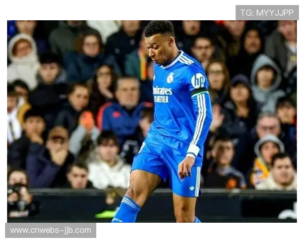 皇马2-0力克瓦伦西亚，残阵出击豪取七连胜紧逼巴萨