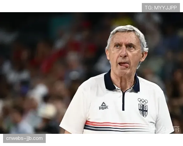 通讯:争议判罚笼罩下的国家德比,赛后两队主帅拒绝握手 通讯:争议判罚笼罩下的国家德比,赛后两队主帅拒绝握手